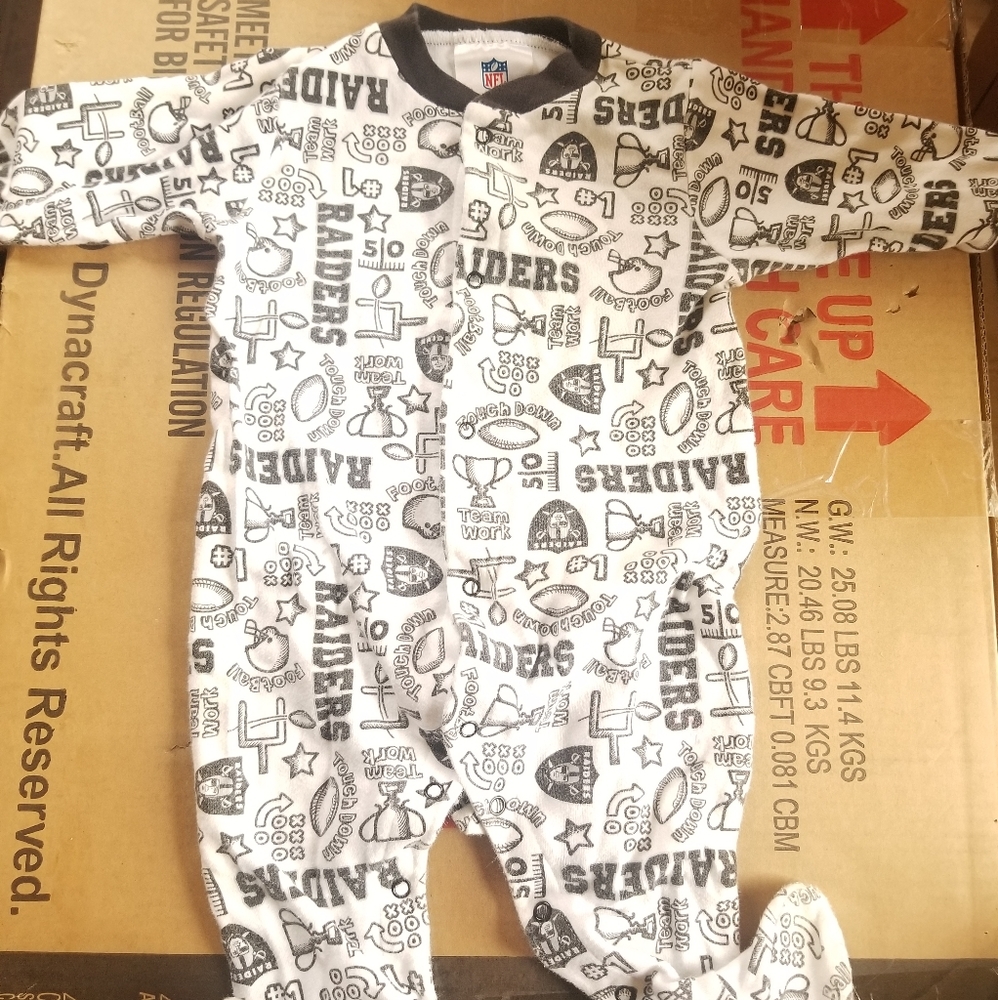 Baby raiders
